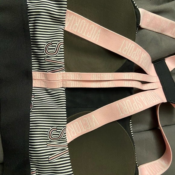 Victoria secret medium size sport bra - Picture 6 of 6